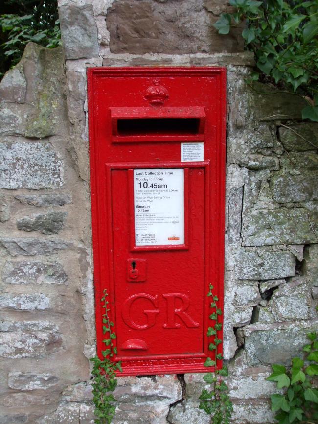 Post box GR