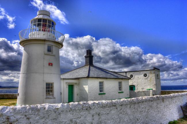 farne island lighthouse